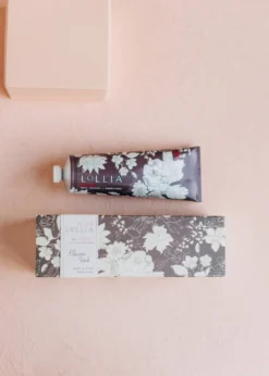 In Love Shower Gel & Handcreme Duo -Clinique Sales Store InLove hand cream 1 2048x 5000x 57f1136a 6c9f 4670 8d41 ddaccdad5869