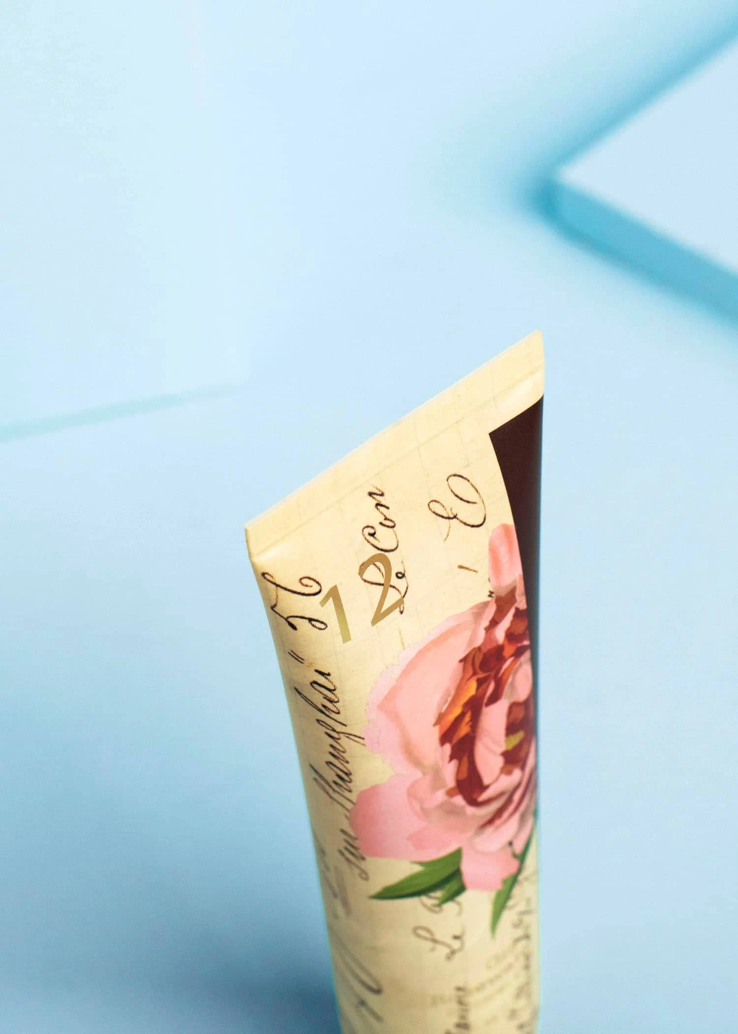 Gin & Rosewater Shower Gel 2 Gin & Rosewater Shower Gel - Image 2