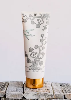 True Vanilla Shower Gel & Handcreme Duo -Clinique Sales Store library of flowers true vanilla shower gel back 6e79a694 529b 4f27 8e2a a341c85911f1