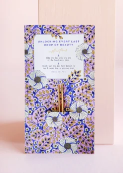 Essential Luxuries Handcreme Key -Clinique Sales Store margot elena handcreme key 03